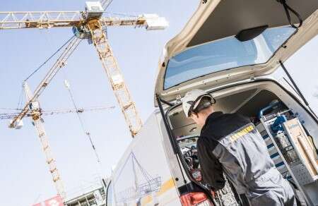 liebherr-customer-service_img450square (1) liebherr-customer-service_img450square (1)