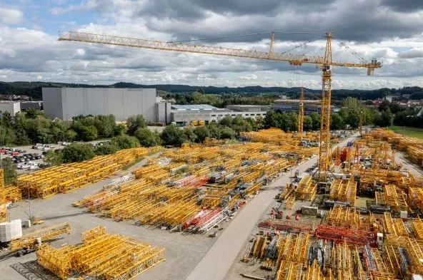 liebherr-miet-gebrauchtgeräte-tower-crane-center-1_w592 liebherr-miet-gebrauchtgeräte-tower-crane-center-1_w592