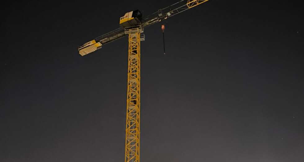 Montaža novog Liebherr 125 EC-B6 krana za MDK Građevinar s dohvatom od 58 metara