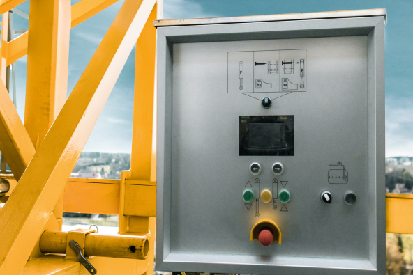 Inteligentni sustavi asistencije za sigurnije i pametnije upravljanje na gradilištu